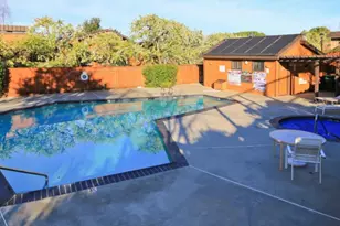 1350 Trinity Dr, Menlo Park, CA 94025 - Photo 37
