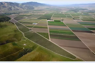 38156 Elm Ave, Greenfield, CA 93927 - Photo 17