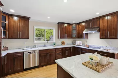 105 Louise Ln, San Mateo, CA 94403 - Photo 11