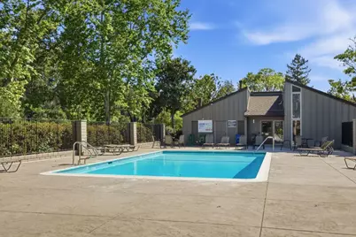 104 Cherry Hill Ct, Los Gatos, CA 95032 - Photo 33