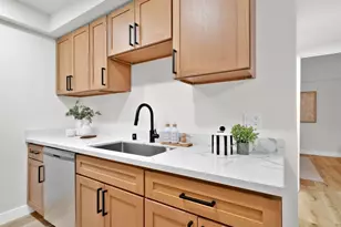 500 W Middlefield Rd 170, Mountain View, CA 94043 - Photo 11