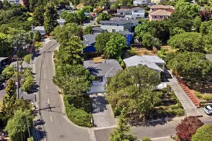 2218 Ewell Rd, Belmont, CA 94002 - Photo 23