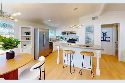 696 Lakehaven Dr, Sunnyvale, CA 94089 - Photo 3