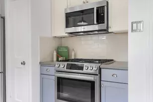 201 Chesterton Pl, San Mateo, CA 94401 - Photo 17
