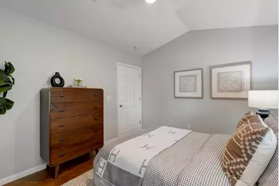 996 Hall St, San Carlos, CA 94070 - Photo 13