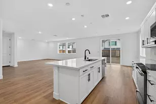 196 Golden Gate Ln, Vacaville, CA 95687 - Photo 3