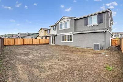 196 Golden Gate Ln, Vacaville, CA 95687 - Photo 15