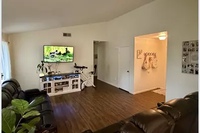 252 Finster St, Patterson, CA 95363 - Photo 5