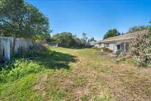 15400 Oak Hills Dr, Salinas, CA 93907 - Photo 27