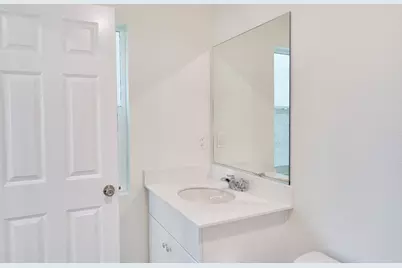 729 Daniel Freeman Cir, Inglewood, CA 90301 - Photo 15