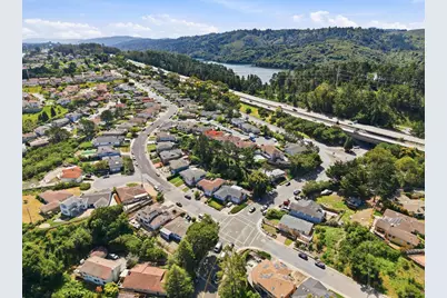 973 Larkspur Dr, Millbrae, CA 94030 - Photo 29