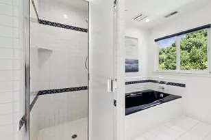 10 Salmark Ct, Hillsborough, CA 94010 - Photo 41