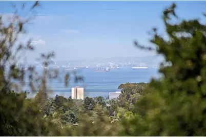 10 Salmark Ct, Hillsborough, CA 94010 - Photo 31