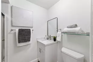 707 Fathom Dr 108, San Mateo, CA 94404 - Photo 11