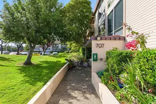 707 Fathom Dr 108, San Mateo, CA 94404 - Photo 17