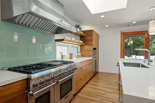 25 Sharon Ct, Menlo Park, CA 94025 - Photo 11