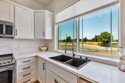 10055 Foothill Ave, Gilroy, CA 95020 - Photo 77