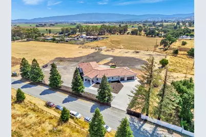 10055 Foothill Ave, Gilroy, CA 95020 - Photo 89