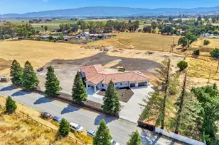 10055 Foothill Ave, Gilroy, CA 95020 - Photo 89