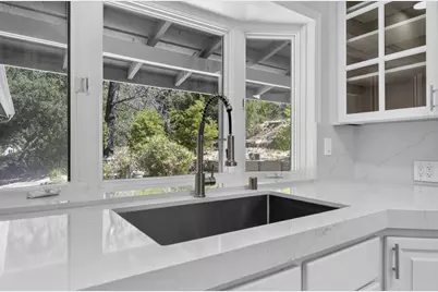 16505 Sanborn Rd, Saratoga, CA 95070 - Photo 13