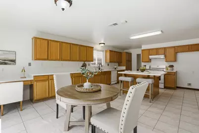 2592 Glenview Dr, Hollister, CA 95023 - Photo 13