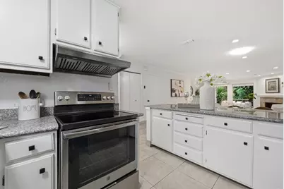 117 Mission Dr, East Palo Alto, CA 94303 - Photo 9