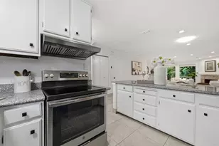 117 Mission Dr, East Palo Alto, CA 94303 - Photo 9