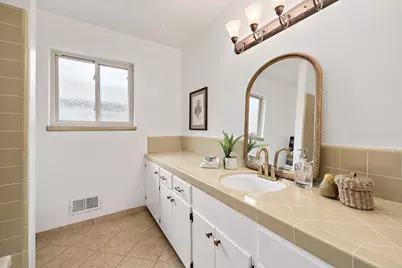 216 Montclair Rd, Los Gatos, CA 95032 - Photo 17