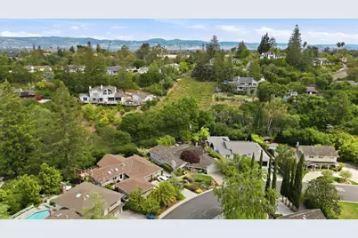 216 Montclair Rd, Los Gatos, CA 95032 - Photo 31