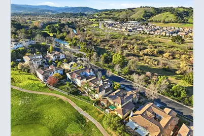 1965 Saint  Andrews Cir, Gilroy, CA 95020 - Photo 31