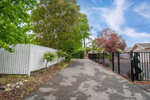 18627 Ambleside Ln, Saratoga, CA 95070 - Photo 19