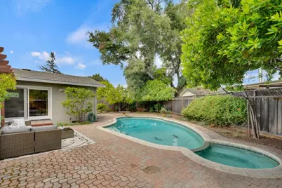 18967 Palo Oaks Ct, Saratoga, CA 95070 - Photo 35