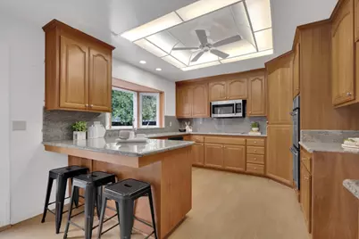 18967 Palo Oaks Ct, Saratoga, CA 95070 - Photo 17