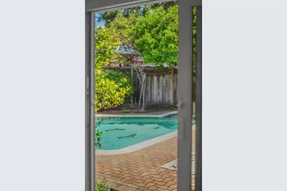 18967 Palo Oaks Ct, Saratoga, CA 95070 - Photo 29