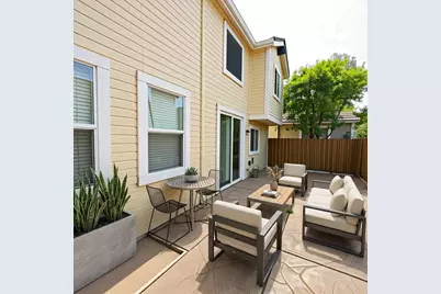 9233 Laguna Pointe Way, Elk Grove, CA 95758 - Photo 9