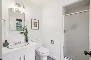 25845 Springhill Dr, Los Altos Hills, CA 94022 - Photo 29