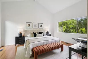 25845 Springhill Dr, Los Altos Hills, CA 94022 - Photo 15