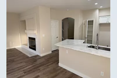 4117 E Haack Ct, Elk Grove, CA 95758 - Photo 5