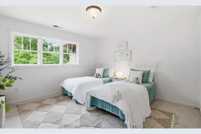 2136 Clayton Dr, Menlo Park, CA 94025 - Photo 21