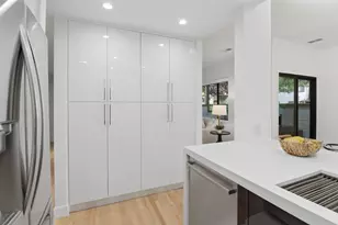 1350 Fairway Entrance Dr, San Jose, CA 95131 - Photo 19