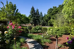12366 Priscilla Ln, Los Altos Hills, CA 94022 - Photo 17