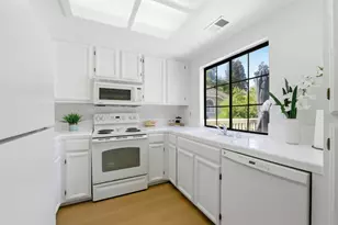2845 Buena Knoll Ct, San Jose, CA 95121 - Photo 5