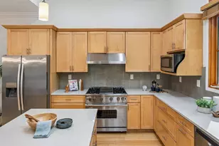 2308 Hillside Dr, Burlingame, CA 94010 - Photo 21