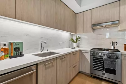 188 W St James St 10413, San Jose, CA 95110 - Photo 3