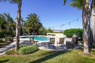 303 Taryn Ct, Hollister, CA 95023 - Photo 3
