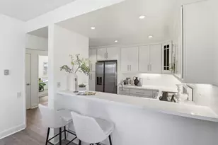 1054 Shoreline Dr, San Mateo, CA 94404 - Photo 13