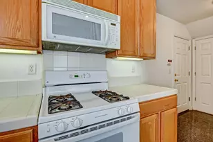 2287 Woodset Dr, San Jose, CA 95116 - Photo 17