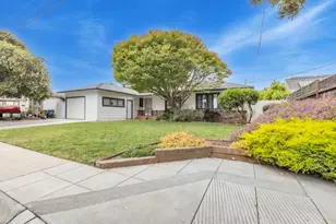 906 Bautista Dr, Salinas, CA 93901 - Photo 1