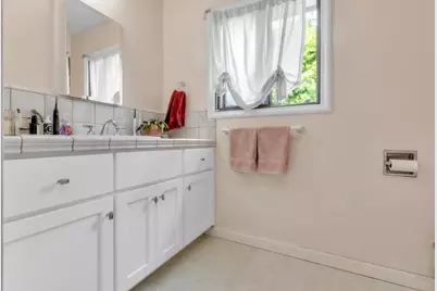 906 Bautista Dr, Salinas, CA 93901 - Photo 17