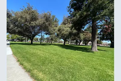 906 Bautista Dr, Salinas, CA 93901 - Photo 31